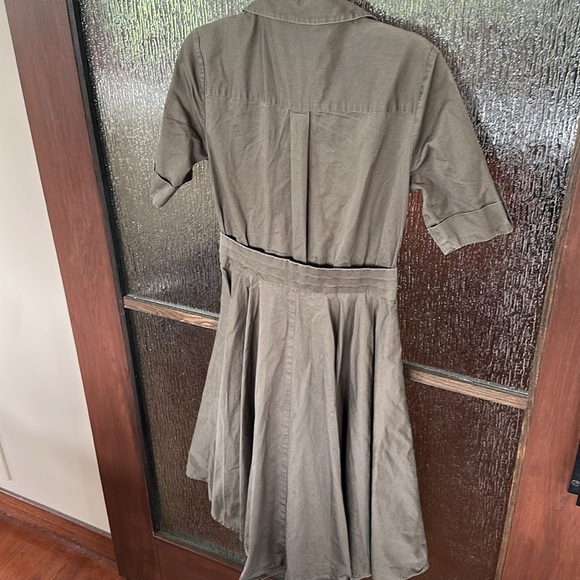 Badgley Mischka Army Green Shirtdress size 6 - Picture 12 of 12